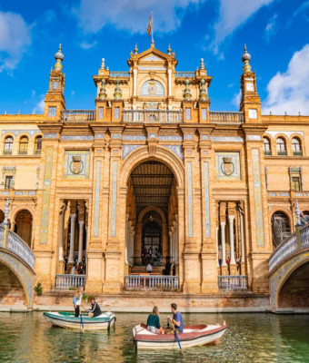 Secretos del Parque María Luisa y Plaza de España Walking Tour en Seville