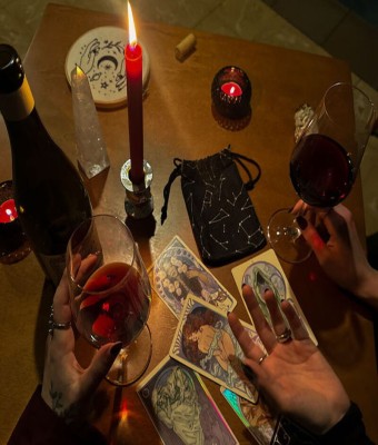 Taller de Vino y Tarot – El Jardinet d’Aribau en Barcelona