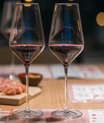 Cata de vinos : Los secretos del Cabernet Sauvignon en Barcelona