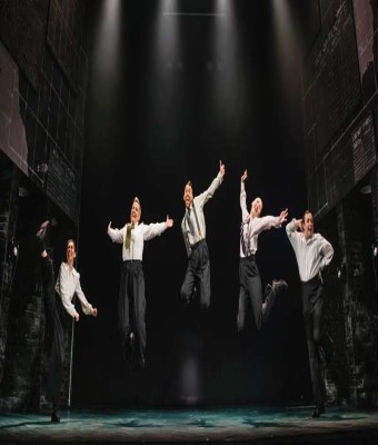 Operation Mincemeat: A New Musical - Touch Tour en Milton Keynes