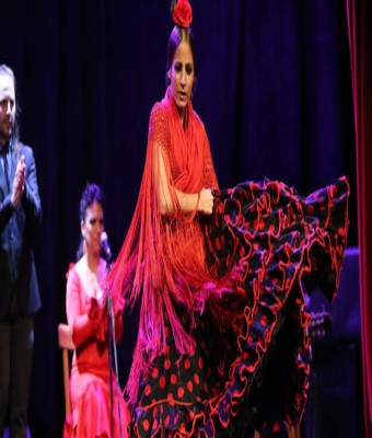 Espectáculo de flamenco en el Teatro City Hall en Barcelona