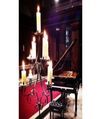 Chopin y champán a la luz de las velas en St Mary Le Strand en Londres