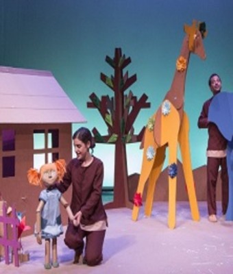 "Martina y el bosque de papel"  L'Horta Teatre. en LOGROÑO, LA RIOJA