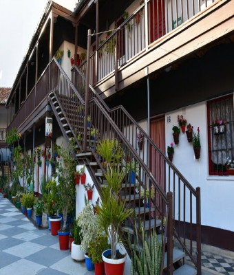 PASEO CORRALONES/ A WALK THROUGH MALAGA'S LIVING COURTYARDS en Málaga
