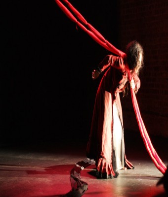 Bodas de Sangre – Cientos de pájaros te impiden andar (TEATRO ABREGO)- KONTATZEN DUTEN EMAKUMEAK (Organiza: Panta Rhei) en Araba/Álava