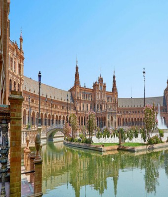 Visita Guiada a Plaza de España y Parque de María Luisa en Sevilla