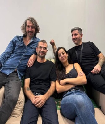 A Contrarreloj: Versiones de Estopa, Fito y El Canto del Loco en Valencia