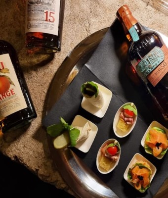 Recorrido por la Destilería Palma con 6 Licores y Degustación de Tapas Gourmet en Majorca