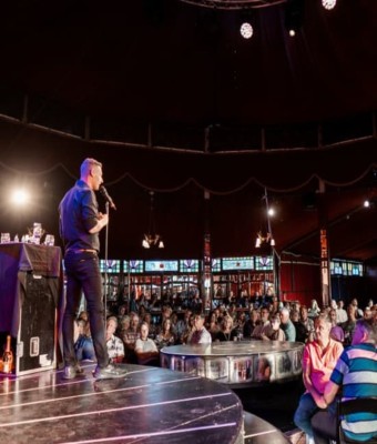An Idiot’s Guide to Wine: Comedia entre copas en Sevilla