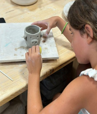 Taller de ceràmica amb tecletes en Tarragona