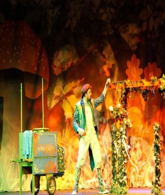 “A nova historia da cigarra e a formiga”  TEATRO DEL ANDAMIO (Galicia) en Coruña, A