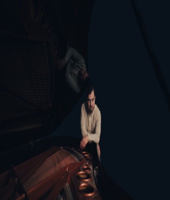 Burak Çebi: Homenaje a Ludovico Einaudi en la Filarmónica de Berlín