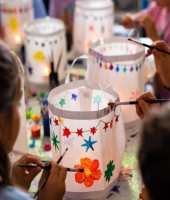 Taller de farolillos de Navidad en Barcelona