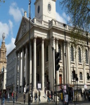Música de las películas a la luz de las velas en St. Martin‐in‐the‐Fields en Londres