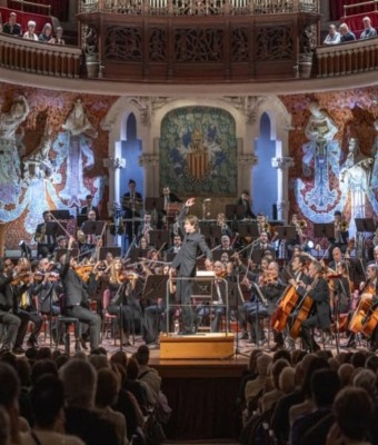 Navidad en el Palau: Festival de valses y danzas en Barcelona