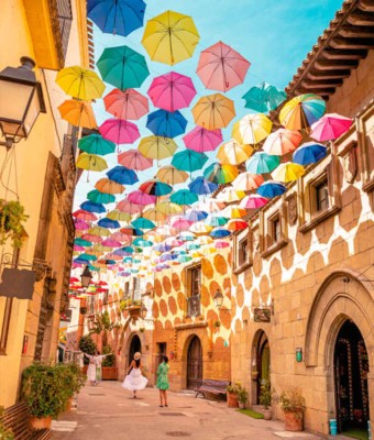 Poble Espanyol de Barcelona, dónde la história se encuentra con el ocio y la cultura