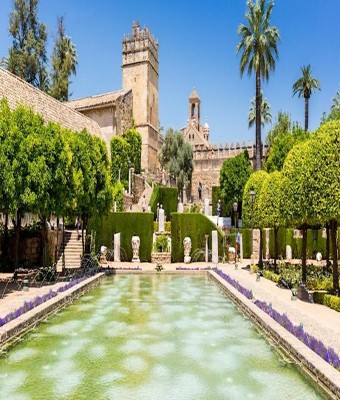 Guided tour of the Alcázar of Córdoba - English en Frente al Alcazar