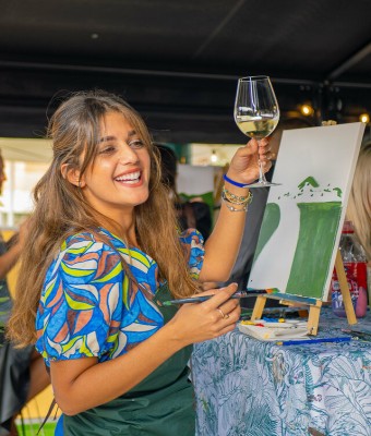 Experiencia art & wine en Trocadero Benalmádena en Málaga
