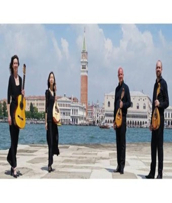 El encanto de la mandolina italiana en la iglesia anglicana de San Jorge en Venecia