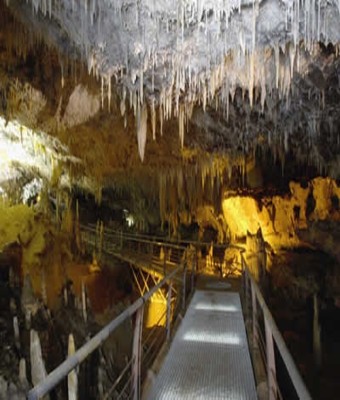 Cueva El Soplao en la Sierra de Arnero - Cantabria