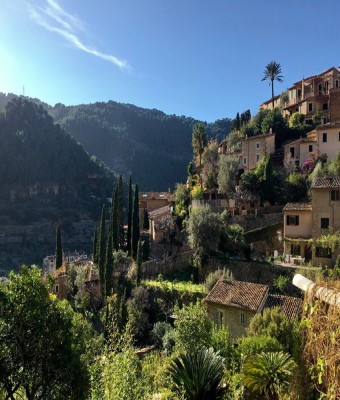 Actes per la Serra - Influència del paisatge sobre la societat deianenca en Balears, Illes