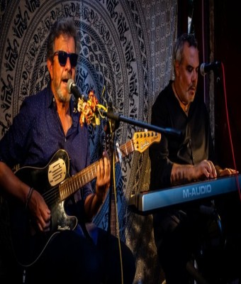 Fernando Maés y Chefo Martín en concierto en Salamanca