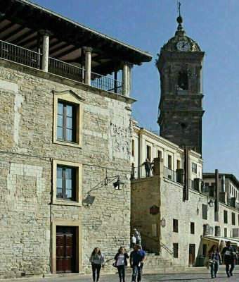 Visita guiada al Casco Medieval de Vitoria-Gasteiz (castellano) en Araba/Álava