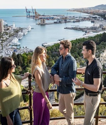 Tour a Pie por Málaga, Visita al Gibralfaro y la Alcazaba & Crucero en Catamarán en Malaga