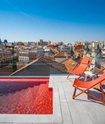 Day Pass en AKEAH Rooftop con Brunch en Madrid