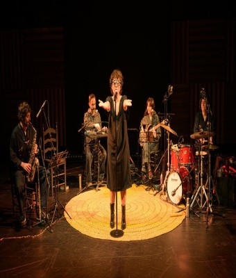 CORDELIA "LA FIESTA DESDE FUERA" en Sevilla