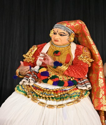 Espectáculo de Teatro Kathakali "Puthanam Moksham en Valladolid
