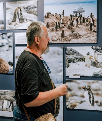 Exposición interactiva sobre Antártida por Sergei Potetiunin en Barcelona