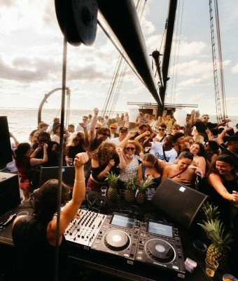 Tramontana Boat Party by A Tot Gas en Girona