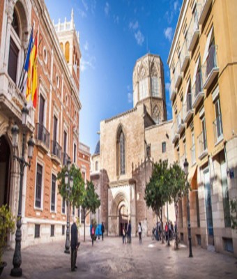 Visitas guiadas en Valencia en Tourism Hub de la Estación del Norte de Valencia. Planta baja de la Torre Oeste 