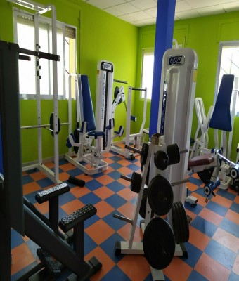 GIMNASIO MUNICIPAL DE MADROÑERA en Cáceres