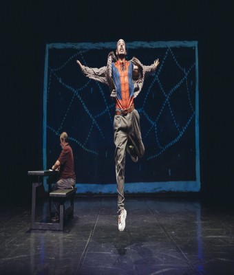 «Y FUÍMOS HÉROES» KARLIK TEATRO en Bizkaia