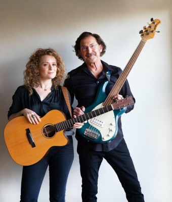 ALICE HOWE & FREEBO en Zaragoza