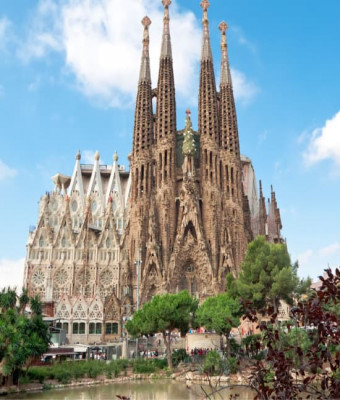HL Comedy Tours: Tour de Historias y Leyendas dentro de la Sagrada Familia en Barcelona