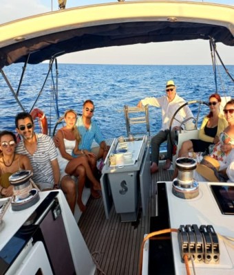 Barcelona Velero de Lujo 16 Mts - 2 horas en velero compartido desde Port Olimpic